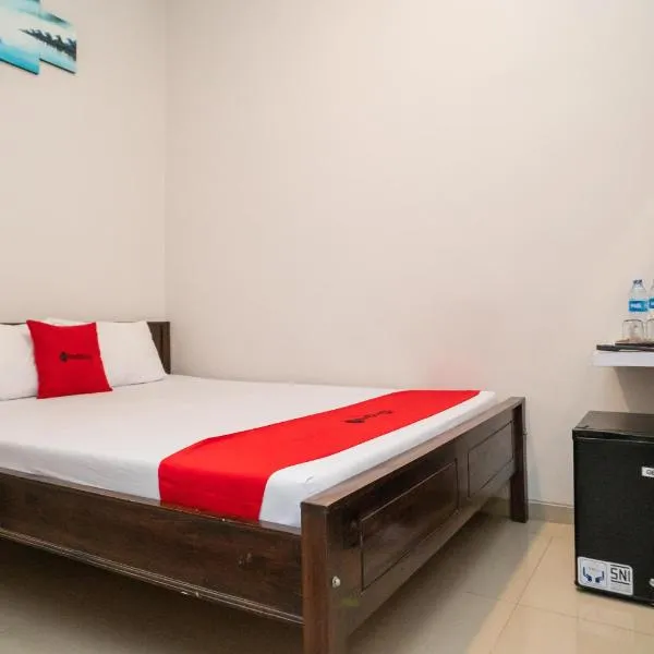RedDoorz at MERR Rungkut Jl Gunung Anyar, hotel v destinaci Gununganjar
