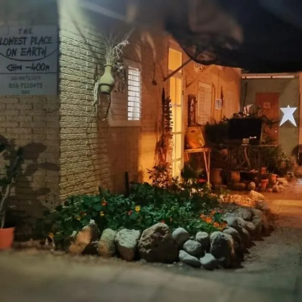 The Lowest Place on Earth B&B、Neʼot HaKikarのホテル