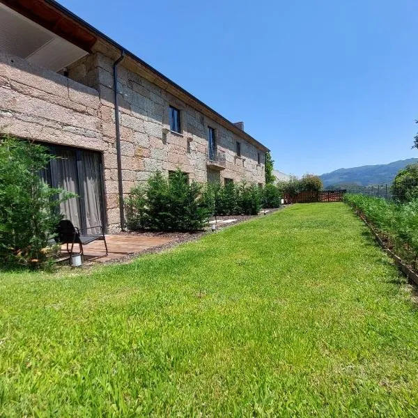 Quinta da Roda - Natureza & Bem-Estar às Portas do Parque Nacional Peneda-Gerês, хотел в Germil