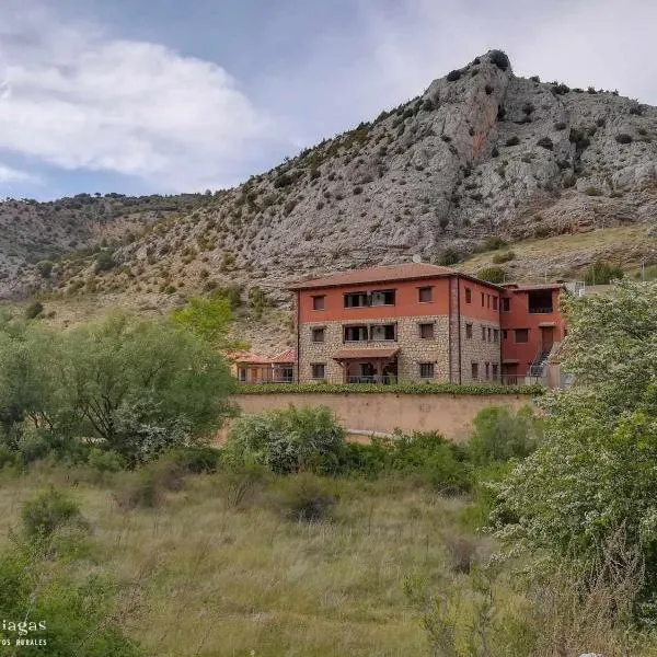 Las Aliagas Apartamentos Rurales, hotel en Alcoroches