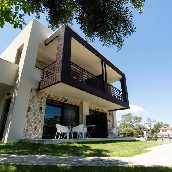 Marineiko Luxury Apartments, hotel in Ierissos