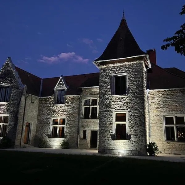 Chambres au Château du Mouillat, hotell i Valencogne