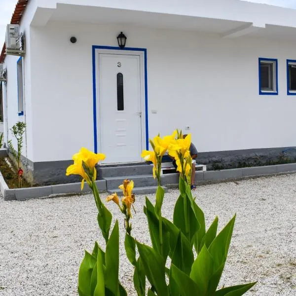 Troi beach house, hotel v destinaci Vlorë