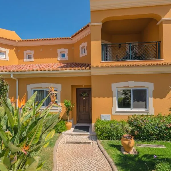 Beautiful Villa on Boavista Golf Resort - Daily Service & Spa Access, hotel in Lagos