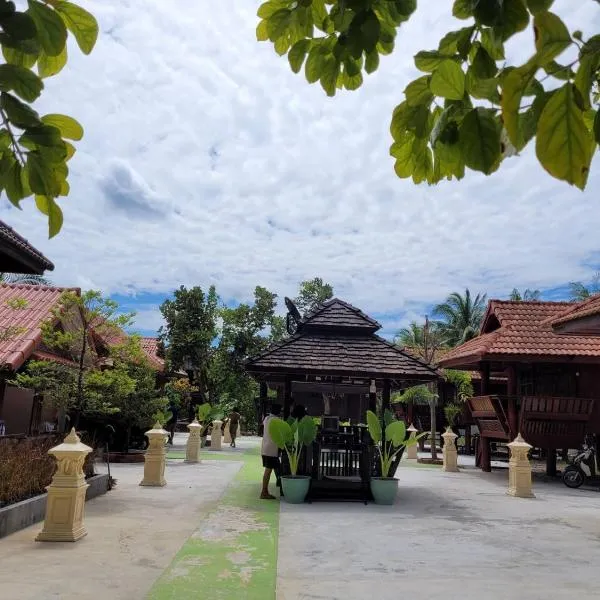 Ruenthai Ampawa, hotel in Samut Songkhram