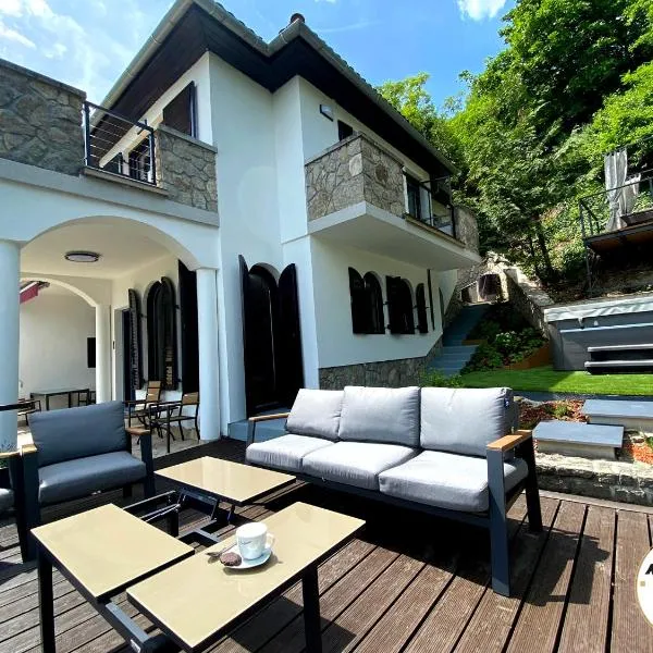 ARTtrend Luxury Villa, hôtel à Tihany