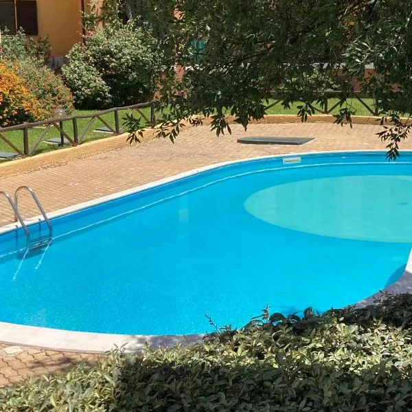 La Marina Apartment with Pool, Hotel in Olbia