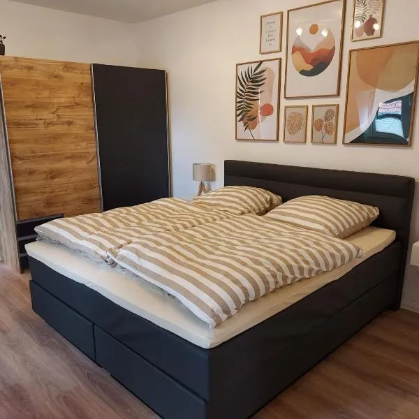 Apartment 1 Unter den Eichen, hotel v destinaci Tätendorf-Eppensen