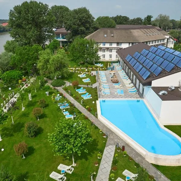 Lebada Luxury Resort & Spa, hotel a Mila Douăzeci şi Trei