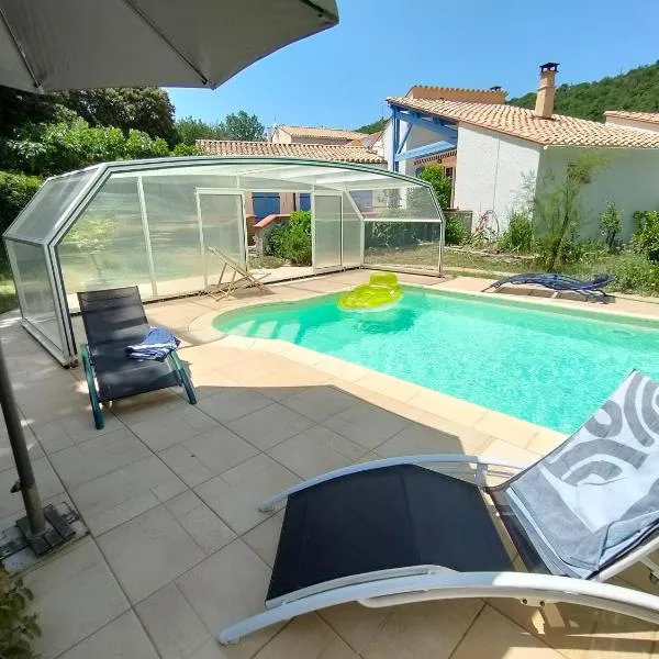 MAS VALLCROSA Chambre suite parentale avec jardin et piscine, hotel in Montauriol