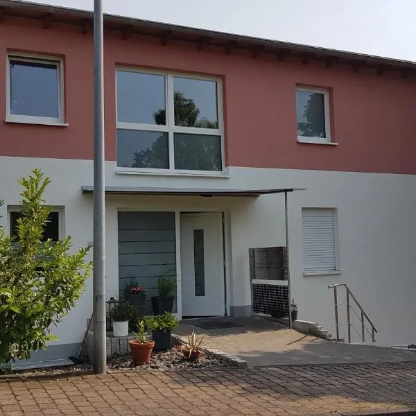 Ferienwohnung Chattengau, hotel v destinaci Niedenstein
