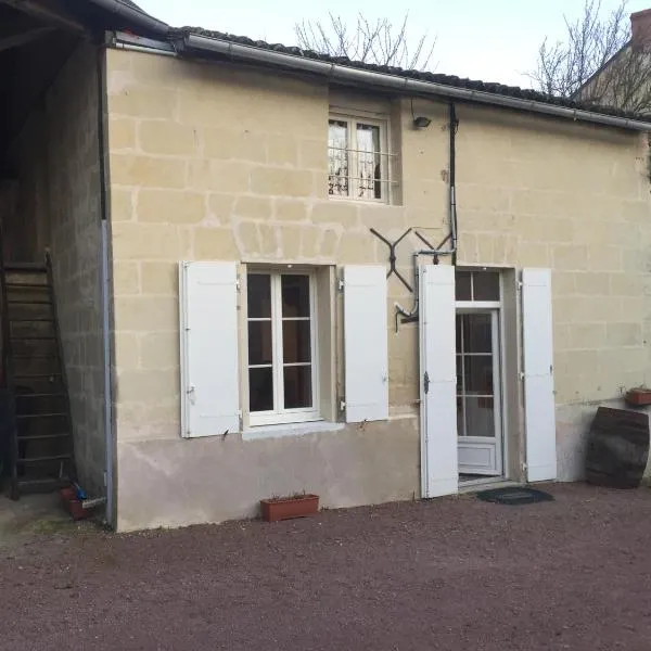 Maison au carrefour des terroirs, hotel in Morton