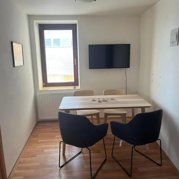 Apartmán Hotel Vomočil Bystré, hotel in Dalečín