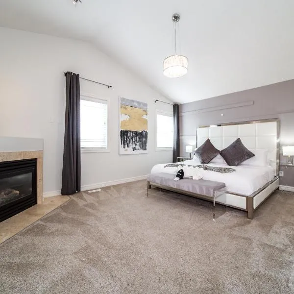 LUXURIOUS 6 Bed Home I Fireplace I near Sports Park I with Double Garage & Fast WiFi!, hotel em Edmonton