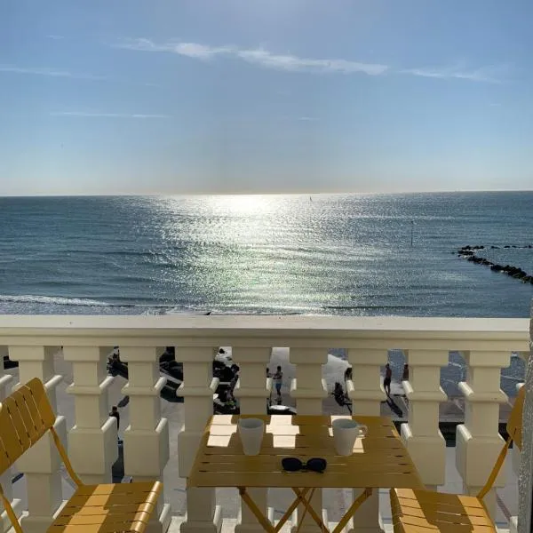 Le Wim'Heureux Mer. Villa Sainte thérèse, hotel en Wimereux