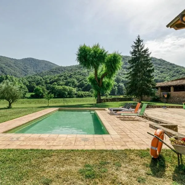 Casa rural Mas Plantalech, hotel di Vall de Bianya