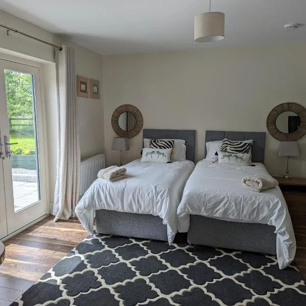 Brona Dempsey, hotel v destinaci Birr