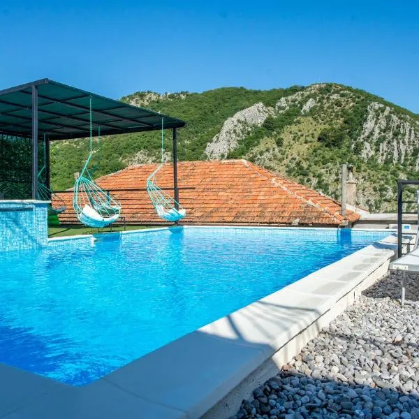 Apartments Golden View, hotel v destinaci Kotor