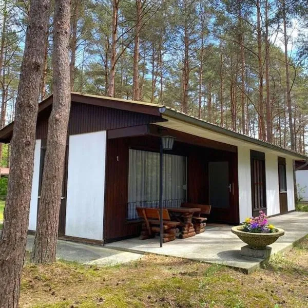 Bungalow im Kiefernwald direkt an der Ostsee (a), Hotel in Ostseebad Karlshagen