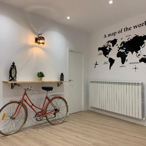 APARTAMENTOS SANTULLANO 1, hotel di Oviedo