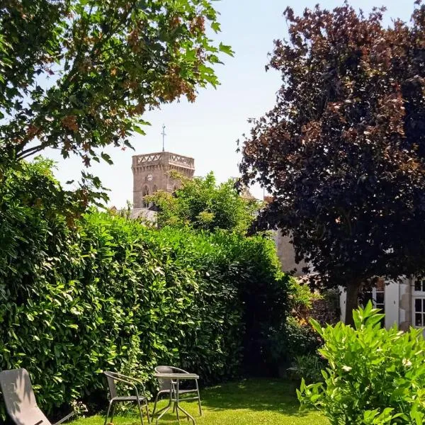 Les Clés du Parc, hotel in Combrand