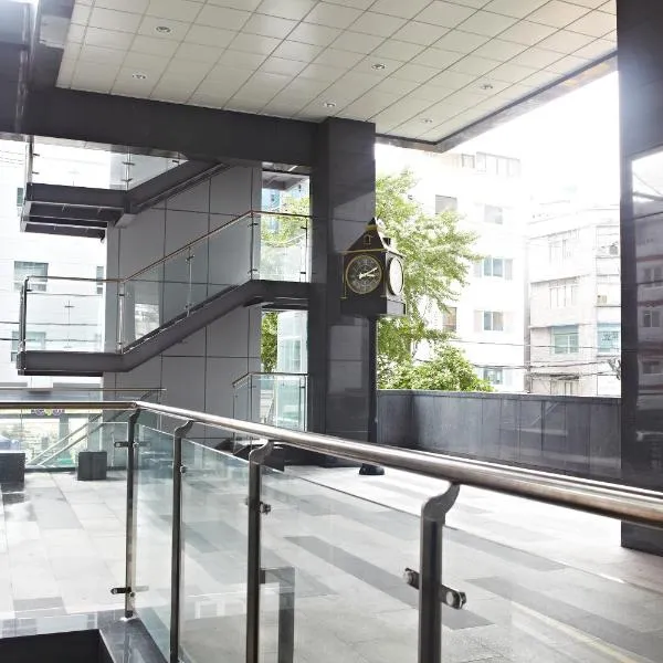 Rainbow Hotel Myeongdong, hotel a Seul