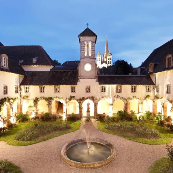 Villa Médicis AUTUN: La Celle-En-Morvan şehrinde bir otel