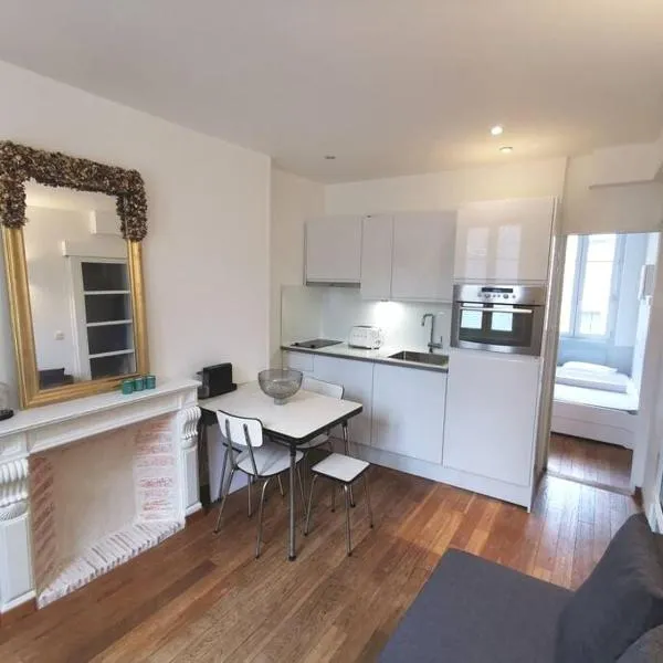 2 pièces au cœur de trouville / rue des bains, hôtel à Trouville-sur-Mer