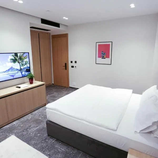 HOTEL 12, hotel i Gjakove