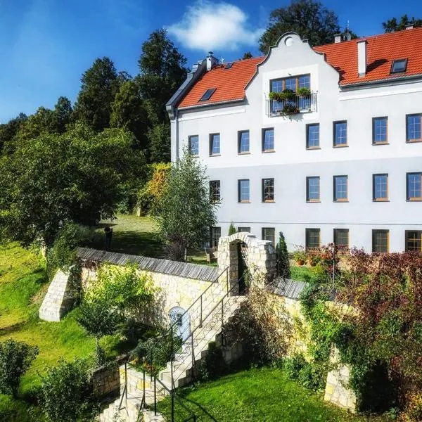 Monte Cuma Uroczysko Pod Zamkiem Grodziec, hotel v destinaci Zagrodno