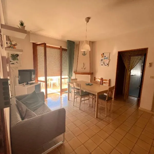 APPARTAMENTO ISIDE fronte spiaggia, hotel in Fossacesia