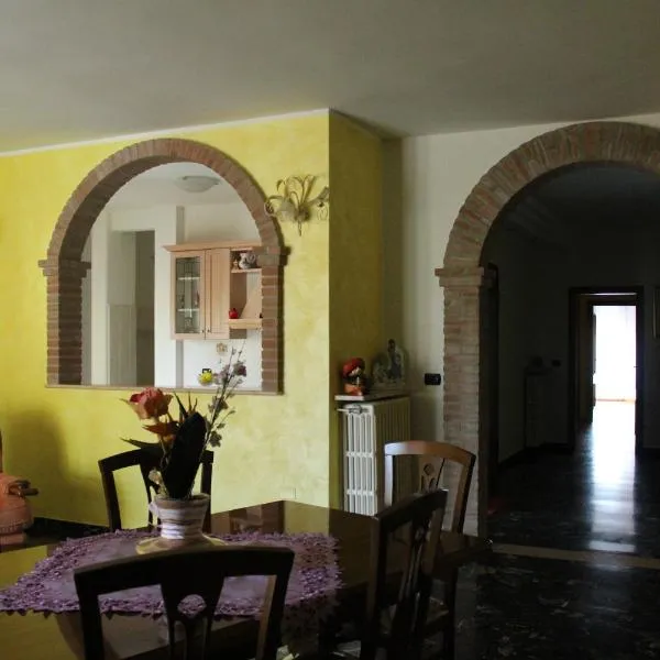 CASA VACANZE “ LA TERRAZZA “, hotel v mestu Comacchio