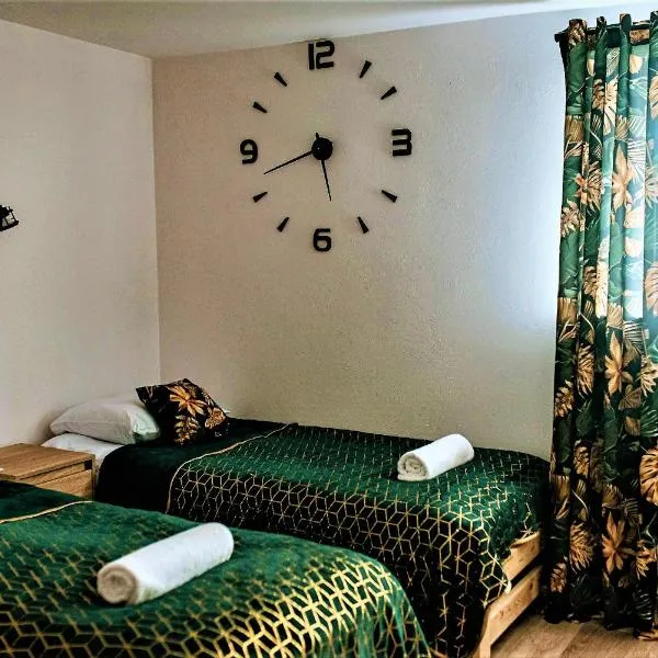 Noclegi na Parkowej, hotel v destinaci Ryczów