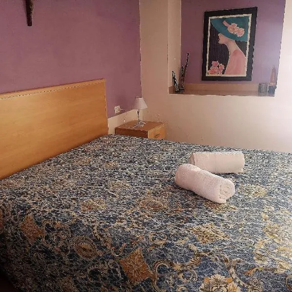 Villa Donà Appartamento:Defensola، فندق في فييستي