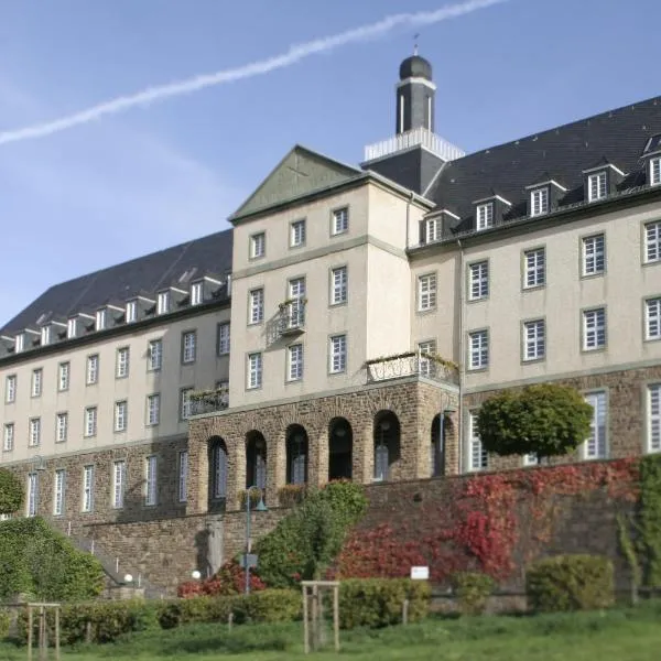 Kardinal Schulte Haus, hotel in Bergisch Gladbach