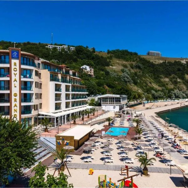 Royal Grand Hotel and Spa - All Inclusive and Free beach accsess, hotel in Kavarna