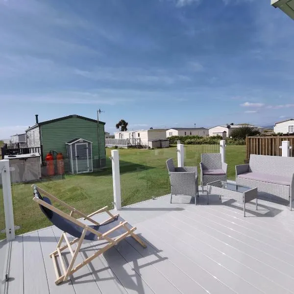 Sea and Mountain view Sunbeach Holiday Snowdonia, hotel v destinaci Llwyngwril