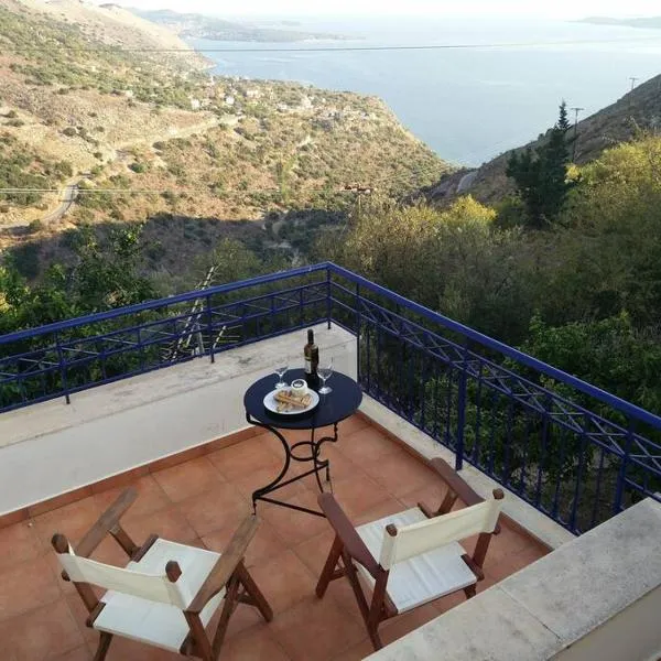 Traditional Sea View Vacation Home in Kourouklata, hotel v destinaci Fársa