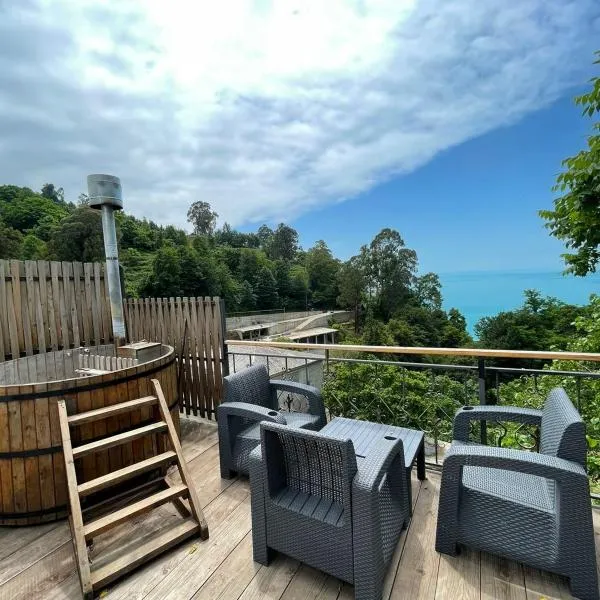 Glamping Village, hotel v destinaci Sarpi