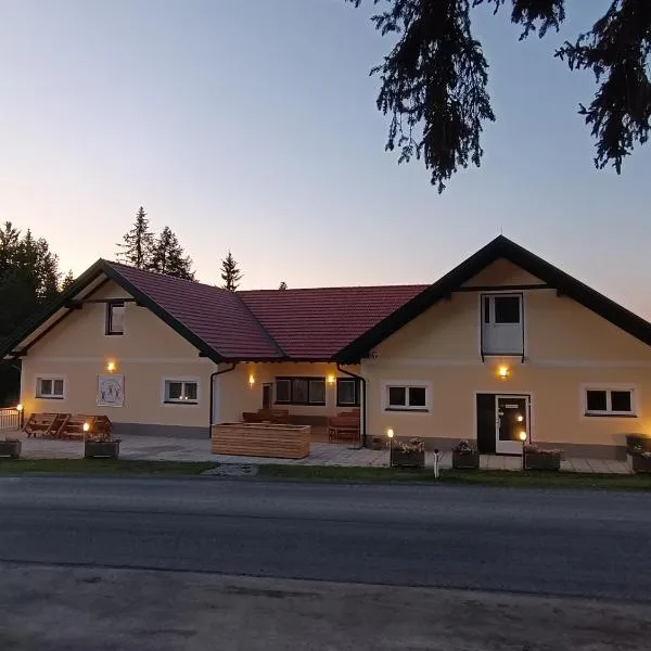 Ferienwohnungen Hebalm, hotel v destinaci Pack