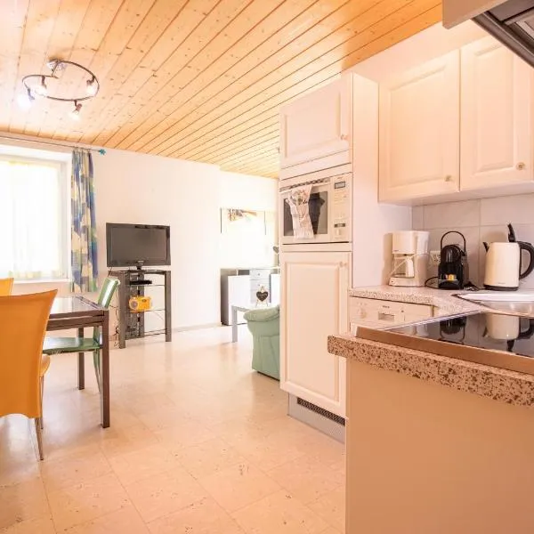 Haus Padrun 10, hotel v destinaci Arosa