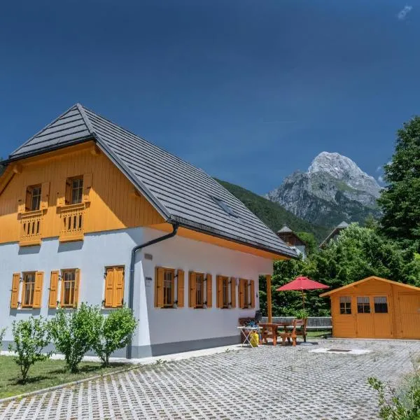 House Parabola, hotel in Log pod Mangartom