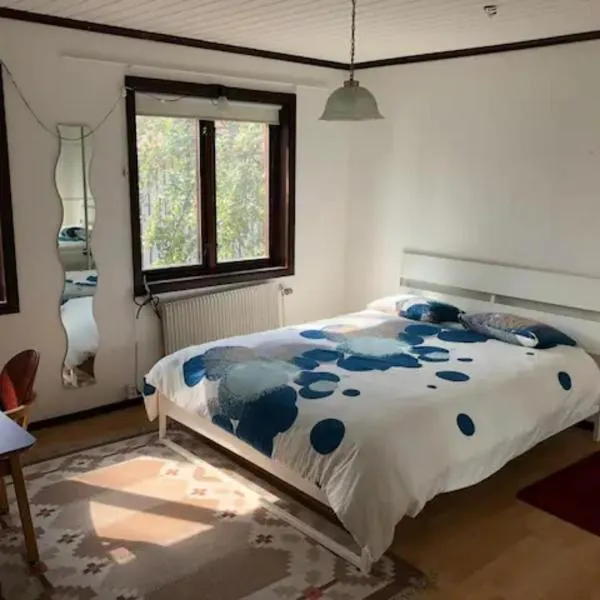 Private Room in Shared House-Close to University and Hospital-6, hotel v destinaci Umeå