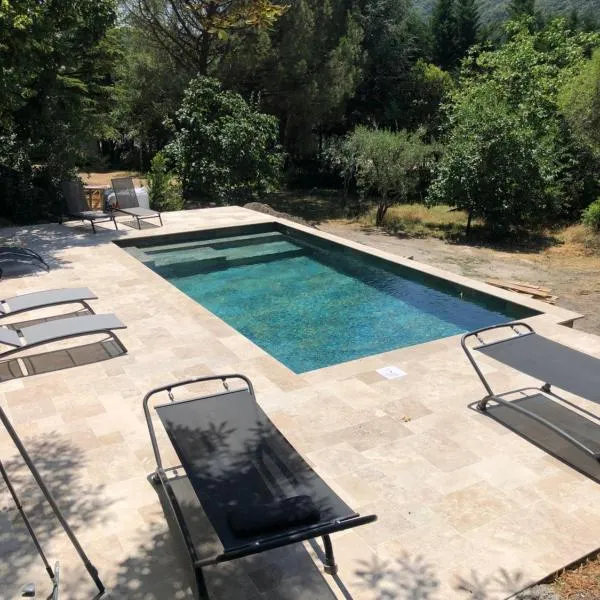 Les Dames de Saint Florent, hotel v destinaci Saint-Florent-sur-Auzonnet