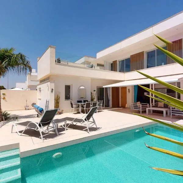 Villa Higinio - A Murcia Holiday Rentals Property, хотел в Сантяго де ла Рибейра