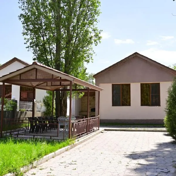 Sevan Comfortable Cottages by SeaSide, hotel di Nor Bashgyukh