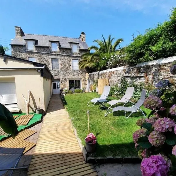 LE COCON de MATIGNON Gîte 4 étoiles 5 kms mer – hotel w mieście Matignon