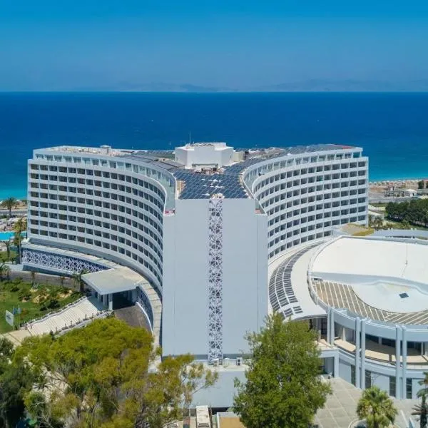 Akti Imperial Deluxe Resort & Spa Dolce by Wyndham: Ixia'da bir otel