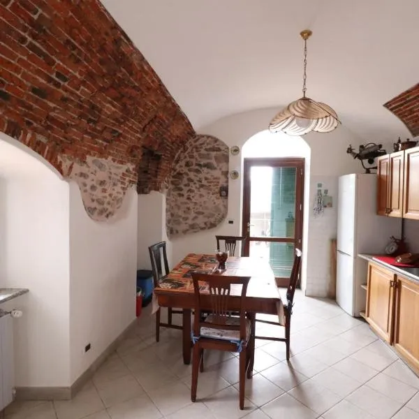 Appartamento in borgata storica, отель в городе Boissano