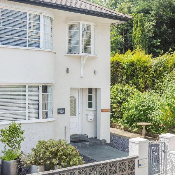 The Art Deco House, hotel in Menai Bridge